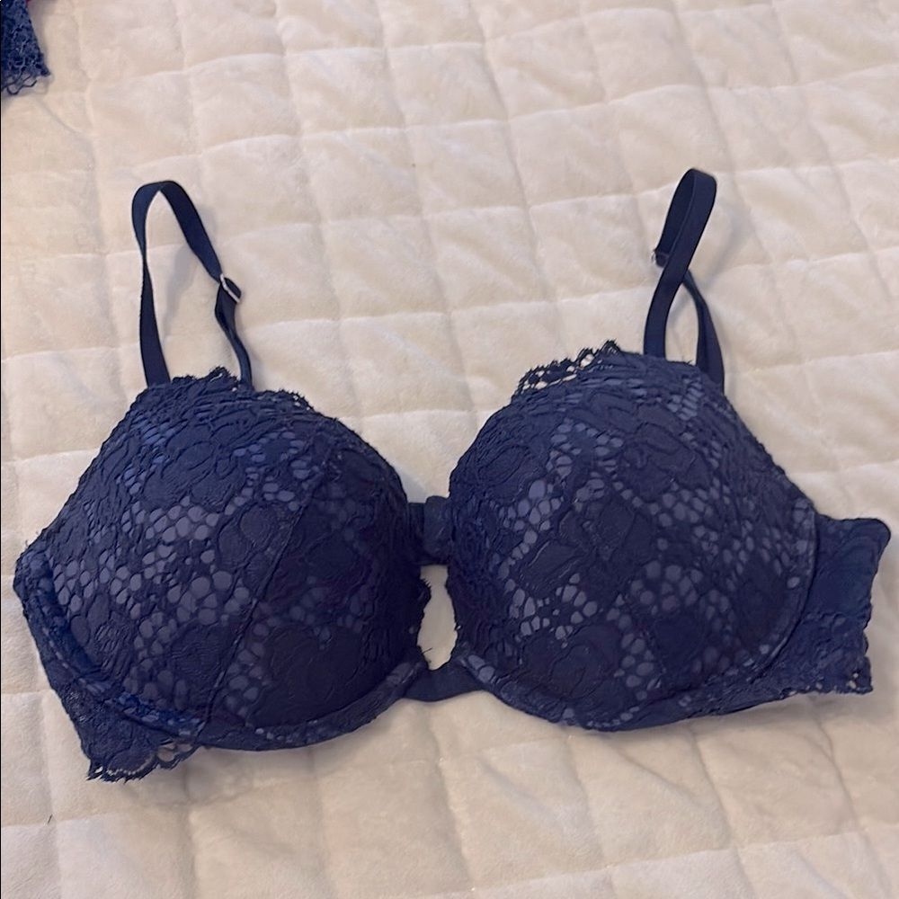Victorias Secret Padded Blue Lace Detail Bra 34C.